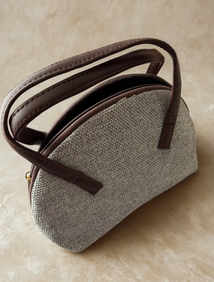 Sac à main floral compact 16 x 24 cm transporter l’essentiel : clés, portefeuille et téléphone similicuir brun