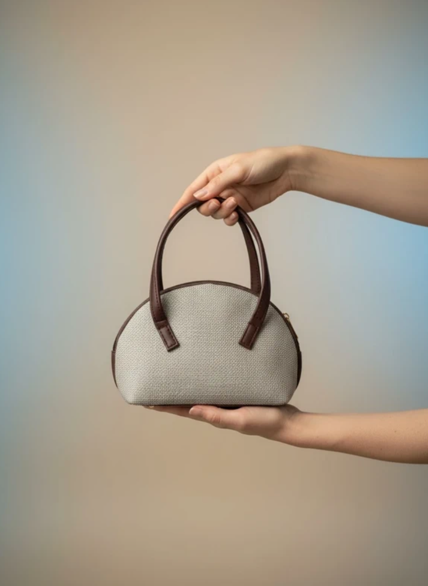 Sac à main floral compact 16 x 24 cm transporter l’essentiel : clés, portefeuille et téléphone similicuir brun