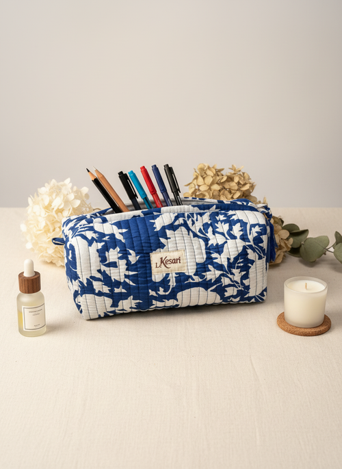Trousse à crayons originale – Motifs uniques et colorés-motif floral bleu et blanc