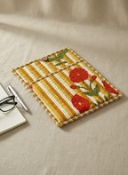 Pochette de tablette / liseuse – 22 × 26 cm – Motif textile Rouge Orange jaune