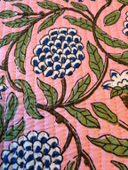 💻 Pochette pour MacBook 13 pouces rose et bleue design fleurs  – Ajustement parfait & protection élégantE