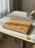 💻 Pochette MacBook 15" (2023–2025) – 38 × 26 cm – Ouverture zip 34,9 cm – Motif Floral