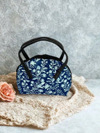 Sac à main floral compact 16 x 24 cm transporter l’essentiel : clés, portefeuille et téléphone similicuir Noir