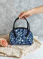 Sac à main floral compact 16 x 24 cm transporter l’essentiel : clés, portefeuille et téléphone similicuir Noir