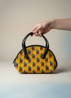 Sac à main floral compact 16 x 24 cm transporter l’essentiel : clés, portefeuille et téléphone similicuir noir