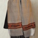 Écharpe en Laine de Yak, Motifs Ethniques et Franges Style Chaleureux et Confortable Accessoire Élégant 200x31 cm