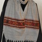 Écharpe en Laine de Yak, Motifs Ethniques et Franges Style Chaleureux et Confortable Accessoire Élégant 200x31 cm