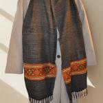 Écharpe en Laine de Yak, Motifs Ethniques et Franges Style Chaleureux et Confortable Accessoire Élégant 200x31 cm