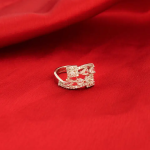 Bague dorée avec diamant américain