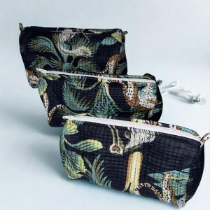 Lot de 3 trousses matelassées imprimé tropical – Neuf