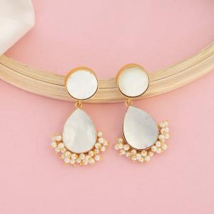 Boucles D'oreilles pierre blanche