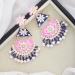 Boucles d'oreilles peinte a la main de couleur rose et bleu foncé