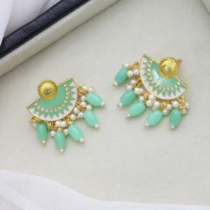 Boucles d’oreilles artisanales peintes à la main / verte clair